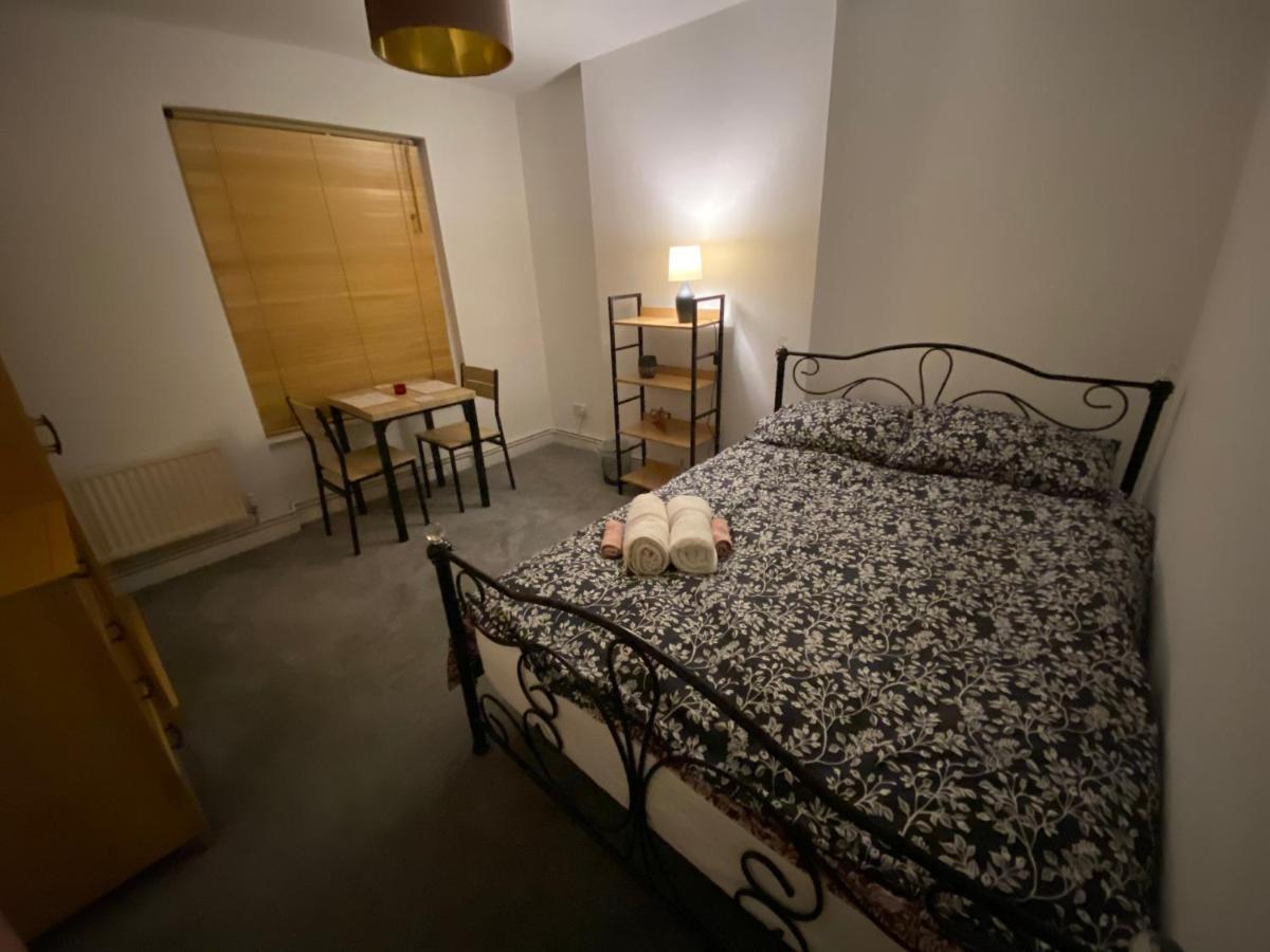 Cosy Victorian Guest Room London Exterior photo